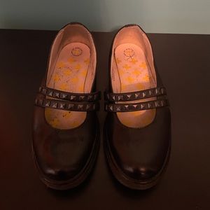 Doc Martens Olivia Flats. 8